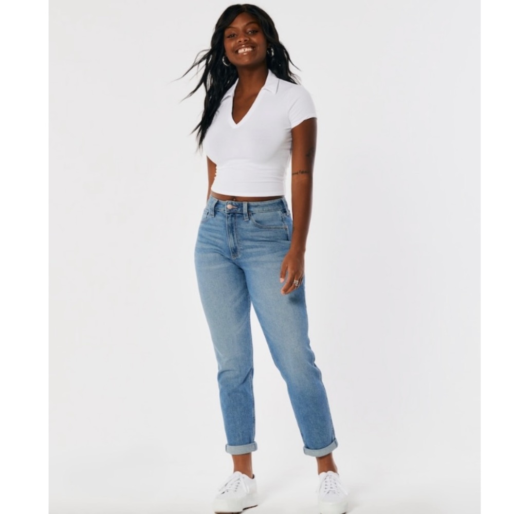 Hollister High-rise Medium Wash Mom Jeans
